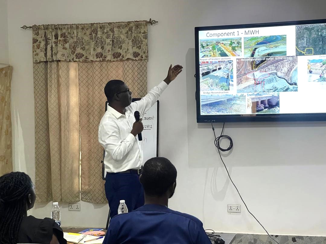 The GARID Project is collaborating with 17 beneficiary assemblies to develop green spaces in Accra to reduce flooding and enhance community resilience. 
Through tree planting, linear parks, and green infrastructure, we aim to create a healthier, greener city.  #BaltasarEngonga