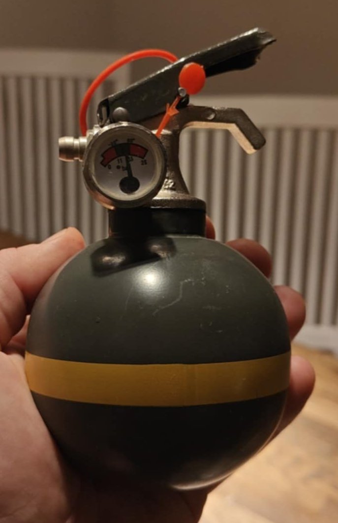 KruttunnanAB's tweet photo. Nu i lager.
Taktisk brandsläckare (pulver).
Finns att köpa på webben och i butik. https://t.co/23N4tDic5a