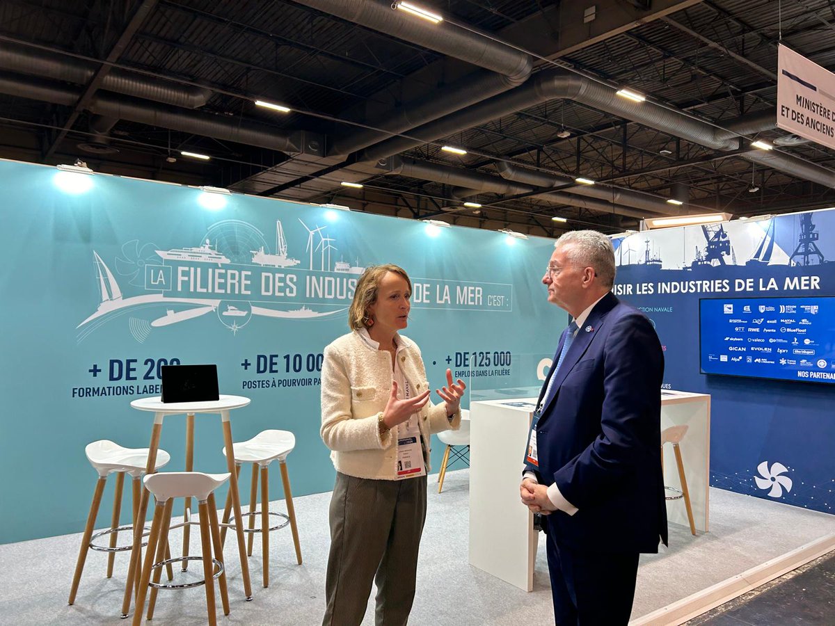 ⚓️ Jeudi 7 novembre, lors de cette dernière journée d’EURONAVAL 2024, Lénaïc Segalen a eu le privilège d’échanger avec Monsieur le député Yannick Chenevard sur les forts enjeux de la filière des industriels de la mer en matière d’emploi et formation.