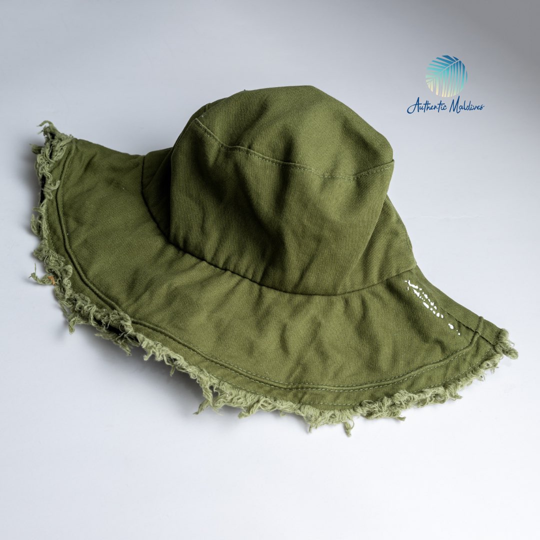 Catch the breeze and soak up the sun with our 'Sea from the Sky' bucket hat! Perfect for those beach days In Maldives where the Sea and Sky blends beautifully.