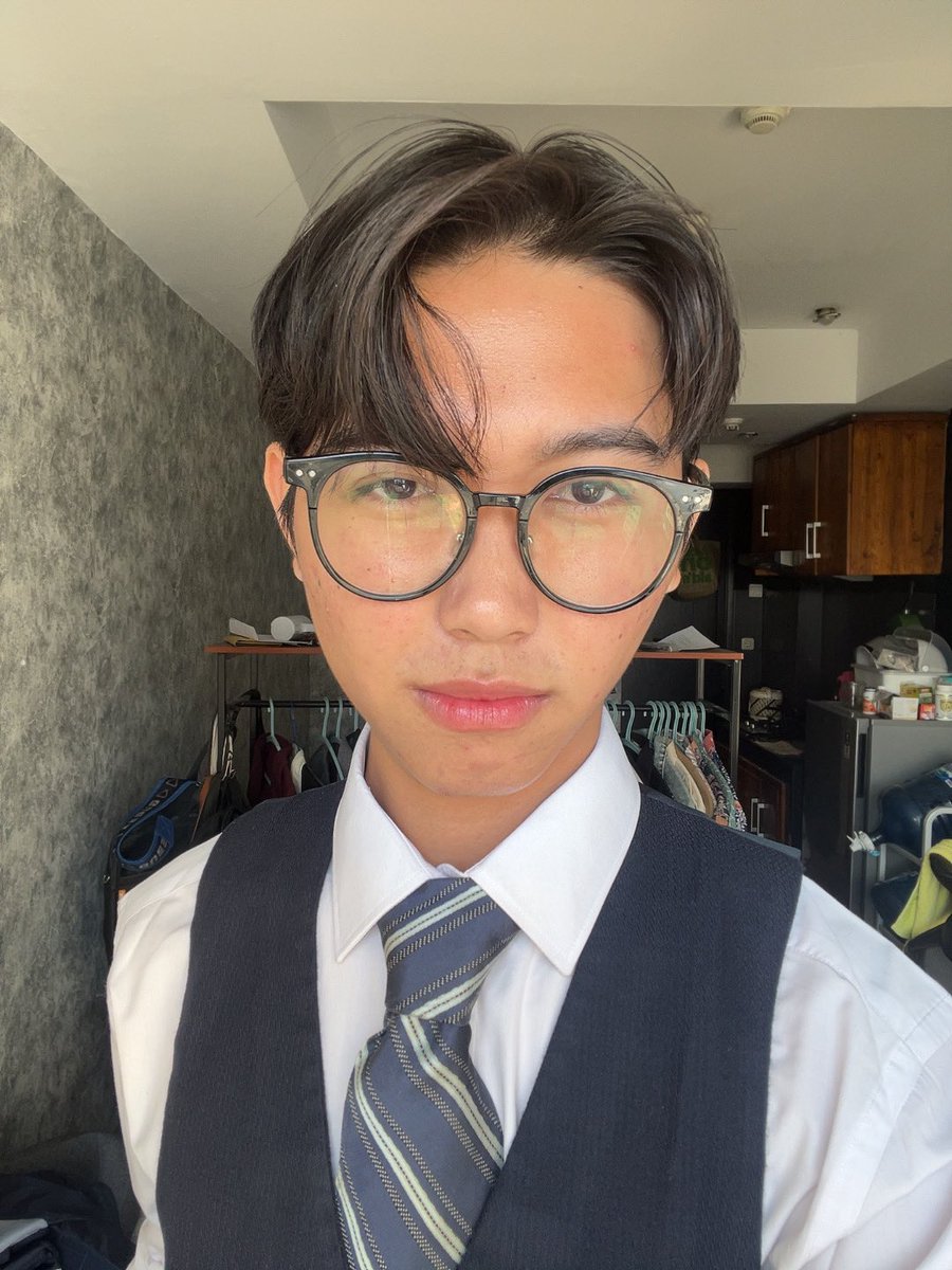 ll0v_er's tweet photo. pesona kelahiran tahun 2003 https://t.co/1M4SHjcESH