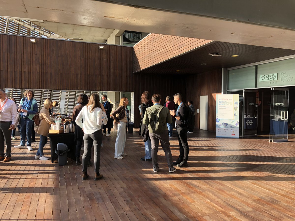 Centre for Genomic Regulation (CRG) (@crgenomica) on Twitter photo The 2024 Proteomics Symposium by #CRG and <a href="/SCB_iec/">Societat Catalana de Biologia</a> is 🔛
“Meet the speakers” breakfast right now!☕️🥐🥪
Getting ready for the day and looking forward to the talks by our keynote speakers Isabell Bludau, Fabian Coscia, Fan Liu and Mattia Zampieri
🙌🏽🙌🏽🙌🏽 The 2024 Proteomics Symposium by #CRG and <a href="/SCB_iec/">Societat Catalana de Biologia</a> is 🔛
“Meet the speakers” breakfast right now!☕️🥐🥪
Getting ready for the day and looking forward to the talks by our keynote speakers Isabell Bludau, Fabian Coscia, Fan Liu and Mattia Zampieri
🙌🏽🙌🏽🙌🏽