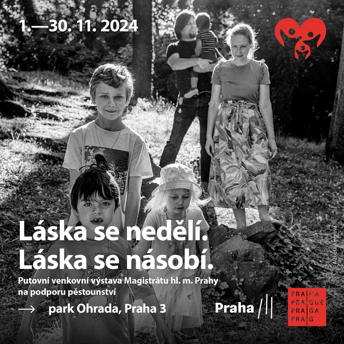 ❗️Od 1. do 30.11. probíhá v parku Ohrada výstava na podporu pěstounství realizovaná ve spolupráci s Magistrátem hlavního města Prahy.
V rámci akce se představí příběhy sedmi lidí, kteří jsou buď pěstouny, nebo byli vychováváni v jejich péči. Přijďte se podívat! #jsmetrojka ❤️