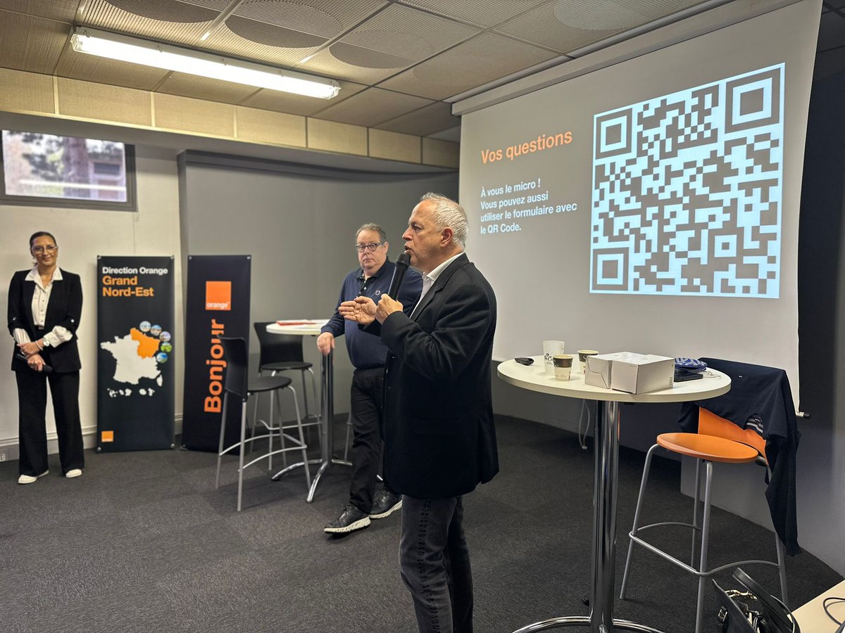 thierrymarigny's tweet photo. 📍Valenciennes #TourUSC : échanges précieux sur Polaris, succès accomplis, et célébration des lauréats du Trophée de l’Excellence. L’excellence client est notre boussole 🧭. Merci à tous pour votre engagement qui nous permet de garder le cap ! 👏 https://t.co/ii4RUeyKNU