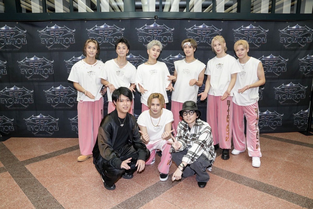 GMZ_H1rofy's tweet photo. #HAKKUTSU の審査員としてもお世話になったBALLISTIK BOYZの海沼流星さんを拝みに日本��道館に行ってきました!
キレッキレのダンスに憧れ、感動したのでダンスを再開しようと思います。
よろしくお願いいたします。 https://t.co/xGXqyAgv4H