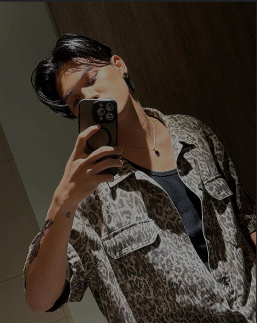 gwnshncatacute's tweet photo. Happy Birthday my co-scorpio baby, sana malaman mo na boyfie kita. Eme
SWABENG KAADLAWAN NI R-JI
#INTo8usiness #SaizzTheMomINT #ALAMAT_RJI #ALAMAT #SiningALAMAT https://t.co/Z9LxvLq4ra