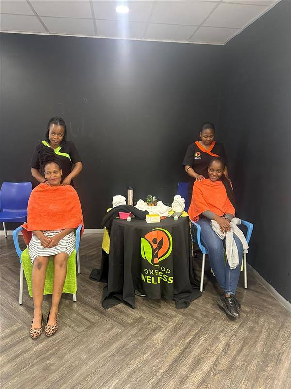 AltronFinTech's tweet image. Wellness is wealth! 🌱 Today, Altron FinTech hosted a wellness day. Our team’s well-being is our top priority because healthy, happy employees are at the core of everything we do. 💪💙 #AltronFinTech