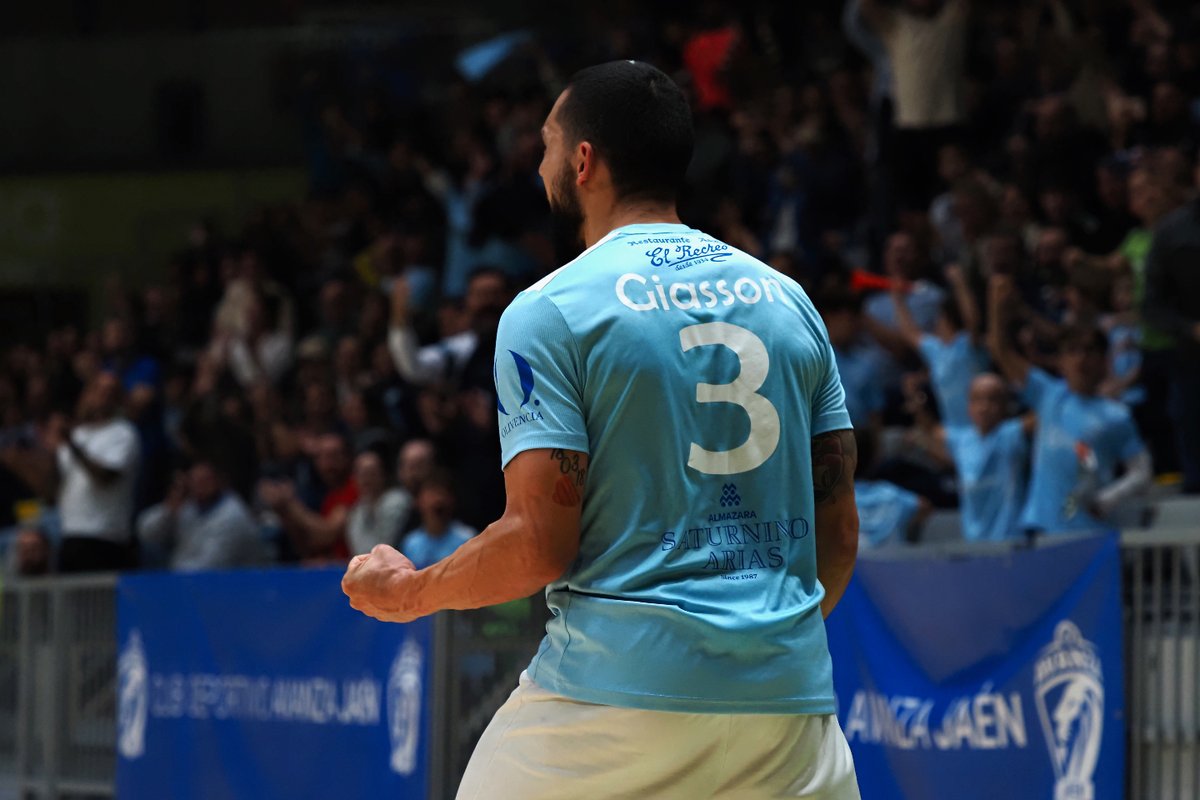 🦁 Insistir y persistir.

<a href="/d_giasson13/">Daniel Giasson</a>

#CorazónyGarra 💙