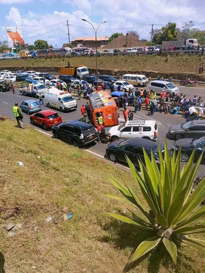 BREAKING NEWS Several injured in an accident on Thika Road Near GSU Headquarters involving a PSV Bus and a private car