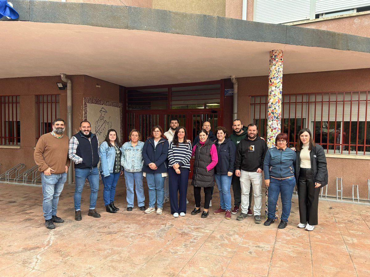 David Perez Profe (@davidperezprofe) on Twitter photo CONCENTRACIÓN SOLIDARIDAD VICTIMAS DE LA DANA. Solicitamos la movilización de todos los recursos materiales y económicos necesarios <a href="/FECCOOCLM/">CCOO Enseñanza CLM #CCOONosUne</a> <a href="/FETEUGTCLM/">Enseñanza UGT Servicios Públicos CLM</a> CONCENTRACIÓN SOLIDARIDAD VICTIMAS DE LA DANA. Solicitamos la movilización de todos los recursos materiales y económicos necesarios <a href="/FECCOOCLM/">CCOO Enseñanza CLM #CCOONosUne</a> <a href="/FETEUGTCLM/">Enseñanza UGT Servicios Públicos CLM</a>