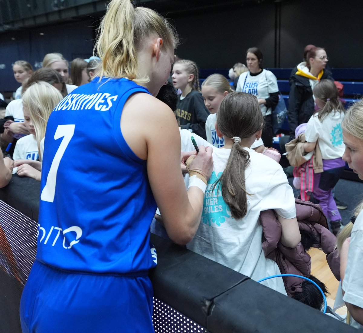 Basketball Finland (@basketfinland) on Twitter photo Always great to play in front of our home fans and meet them after the game.
Thank you and see you again on Sunday!
#susiladies #yhdessä <a href="/EuroBasketWomen/">FIBA Women's EuroBasket</a> Always great to play in front of our home fans and meet them after the game.
Thank you and see you again on Sunday!
#susiladies #yhdessä <a href="/EuroBasketWomen/">FIBA Women's EuroBasket</a>