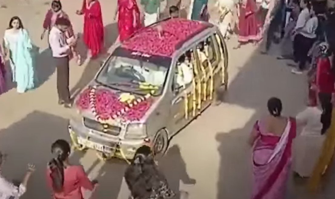 A lucky car given Samadhi with last rites ceremony as per Hindu customs in  rural Amreli | DeshGujarat