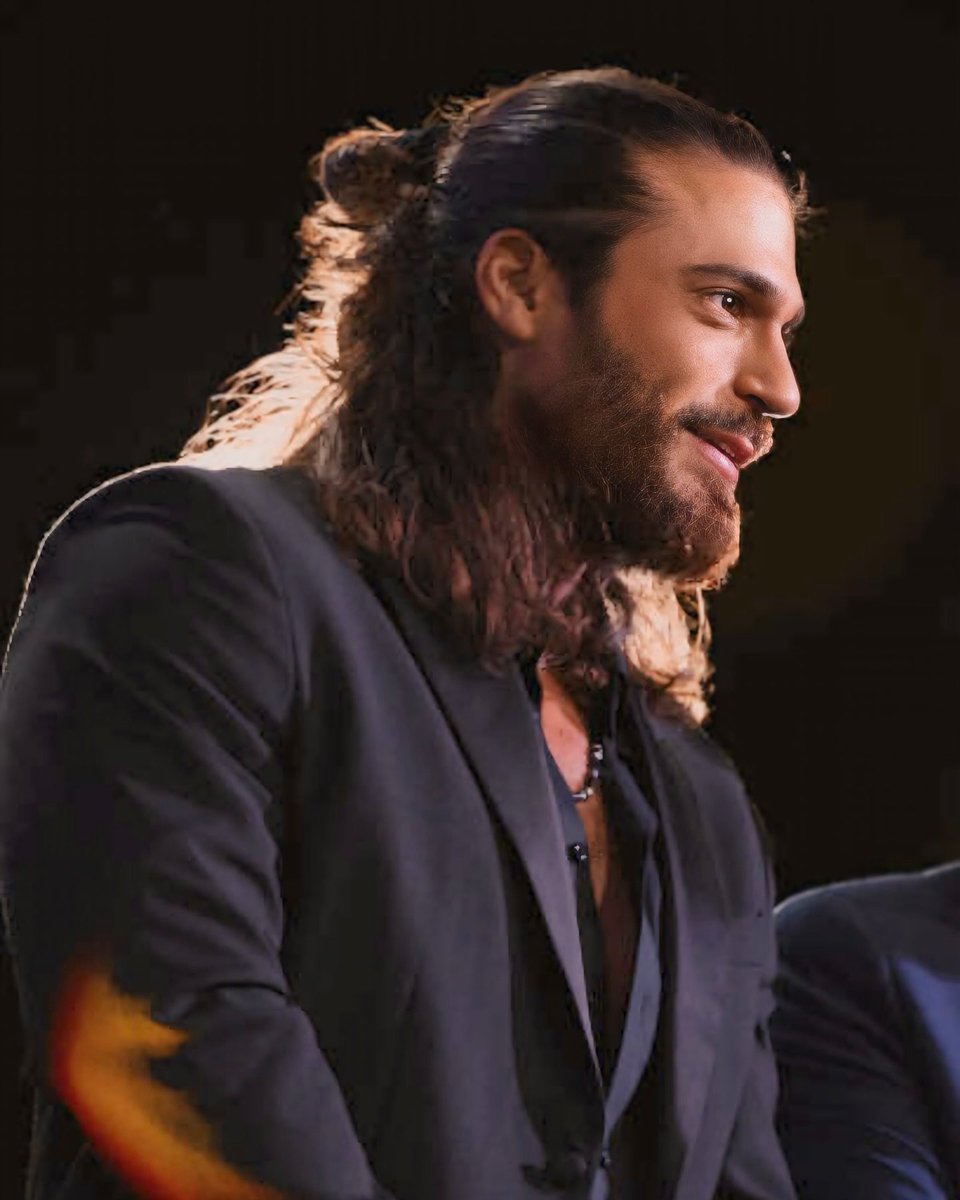 CanYamanEnglish's tweet photo. Can turns 35 today!

Post your special Birthday greetings in the reply below and let’s show how much he is loved all over the world!

*In your message write what city/country are you from and include # 
⬇️
#CanYaman
#HappyBirthday35CanYaman https://t.co/YGygOb9oHk