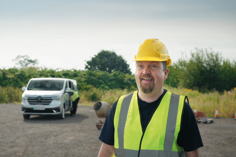 proelectrician's tweet image. ‘Colin’s Changed’ campaign promotes benefits of electric vans for tradespeople

Find out more here - bit.ly/3NVsl9h

@RenaultTrucksUK #electricvan #tradespeople #etechtrafic