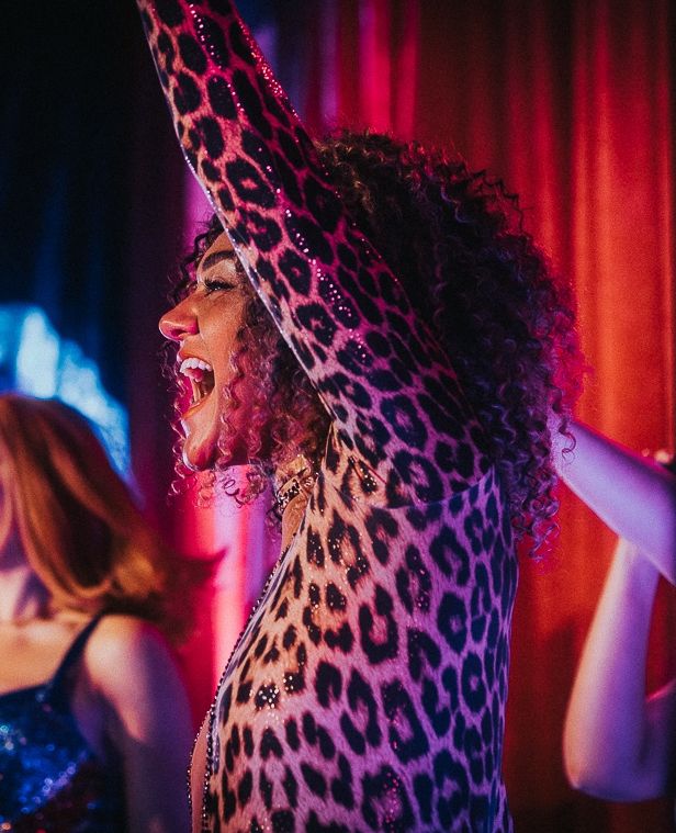 🎤 "If you wanna be my lover, you gotta get with my friends!" 🎤
Come sing it loud and proud with us at the Spice Girls Tribute Show!

🎟️ Grab your tables today:

23rd Nov: cabaretbelfast.com/event/spice-gi…
29th Dec: cabaretbelfast.com/event/spice-gi…