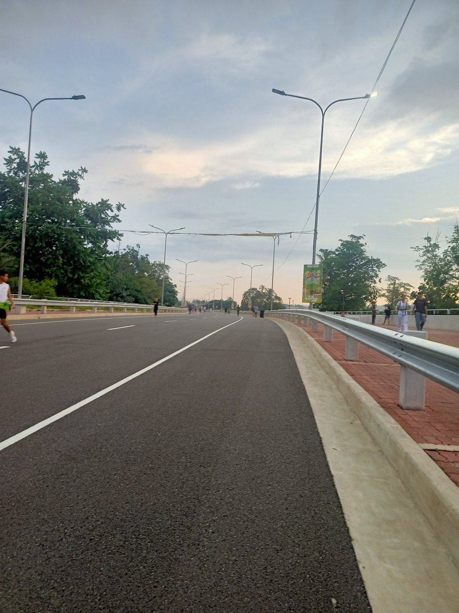 ambut24's tweet photo. Boulevard Daghan🏃🏼🏃🏼
#twunk #cdo https://t.co/cEBKFfLHm7