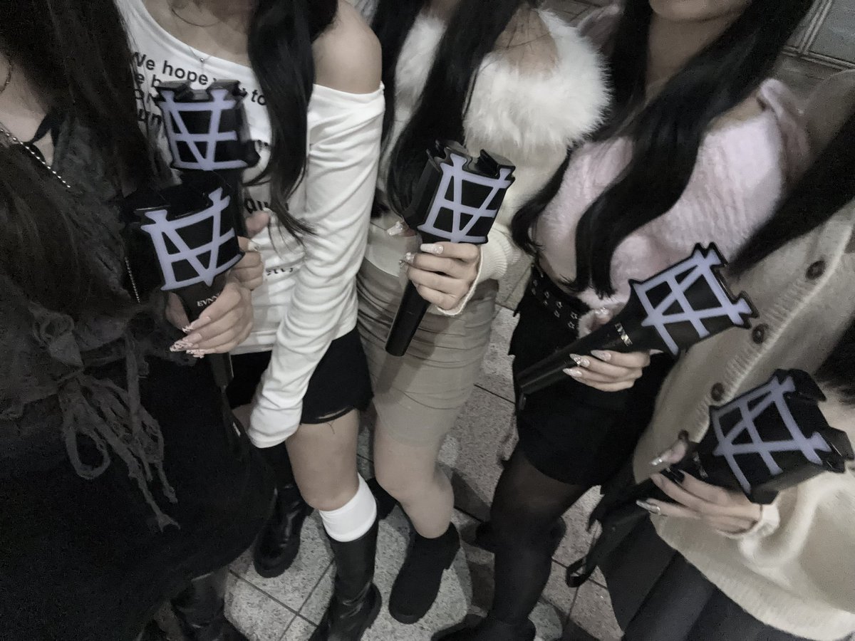 evn__hb's tweet photo. 추억<3

#EVNNEとカフェ活
#EVNNE
#イブン
#EVNNEING_PRESSO https://t.co/12Nv1HMKbC