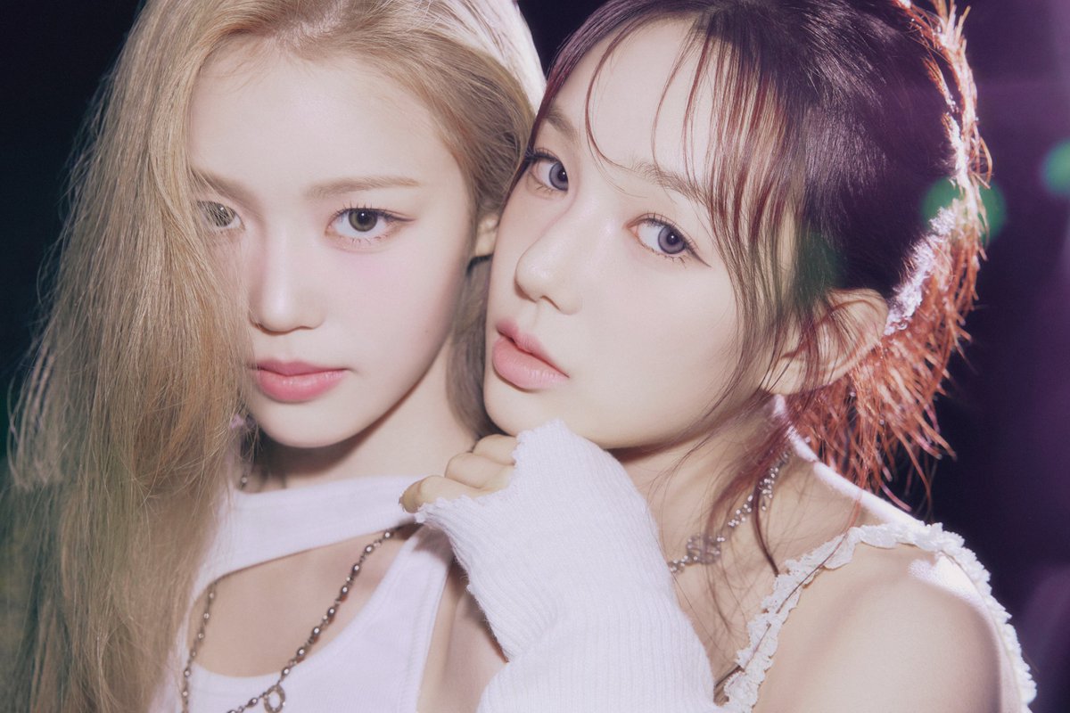 Concept Photo (na Ver.)

izna The First Mini Album 'N/a'
2024.11.25 6PM (KST)

💿 Pre-Save
ingrv.es/izna_Na

#izna #이즈나
#RYUSARANG #유사랑
#JEONGSAEBI #정세비
#N_a