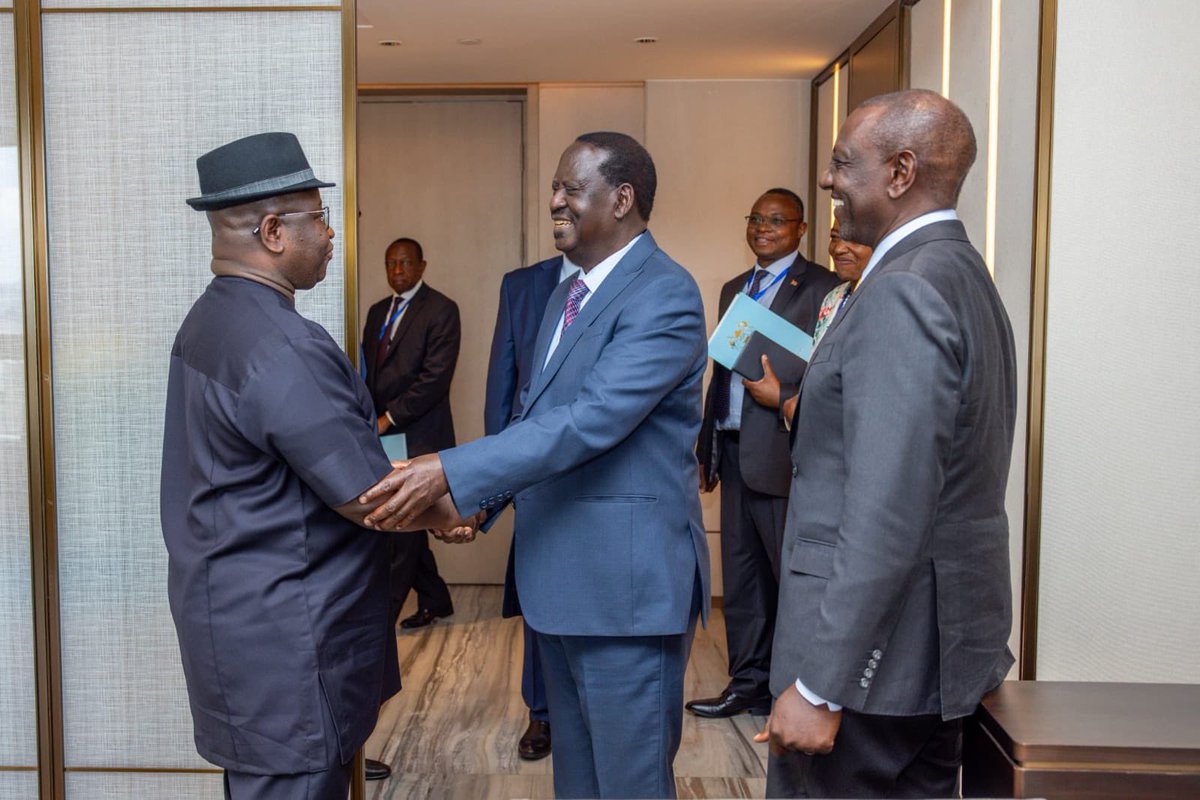 JenifferRono77's tweet photo. Incoming AUC chair Raila Odinga with President of the Republic of Sierra Leone in Addis Ababa, Ethiopia today. 
President Ruto is leaving nothing to  chance he wants a landslide victory. #RailaOdinga4AUC 
#KindikiInService
#SHAWorks
Aoko https://t.co/rSZ1eRHhN2