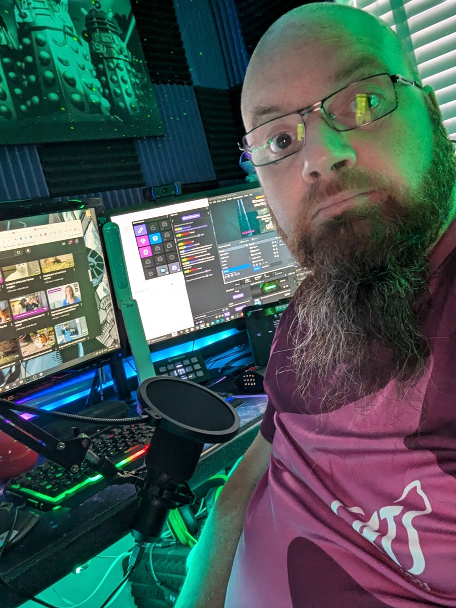 And we're live! <a href="/StreamForCats/">Stream for Cats</a> #CatsofTwittter