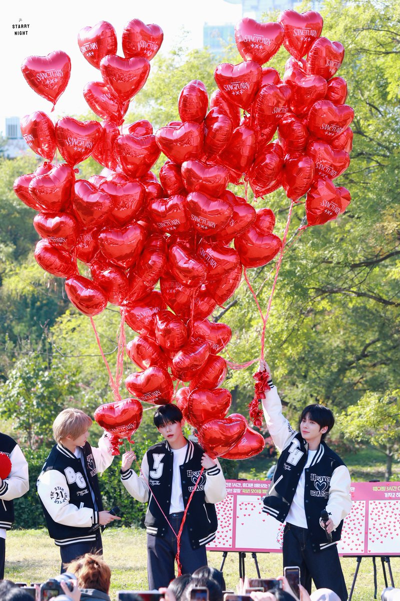 starrynight_YJ's tweet photo. 241108 뮤뱅 미팬 HQ

우뿌즈와 형이❤️

#연준 #최연준 #ヨンジュン
#YEONJUN #TXT #ウプズ https://t.co/XO3igPTr4U