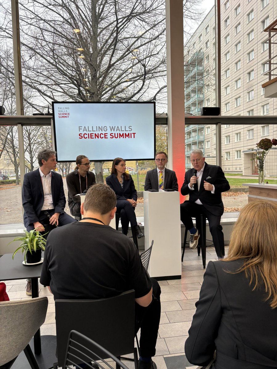 How to bring down digital walls? <a href="/DeutscheWelle/">DW Deutsche Welle</a> Panel with <a href="/dw_Limbourg/">Peter Limbourg</a> <a href="/patrykpawlak/">Patryk Pawlak</a> @FallingWallsLab calls for #Europa initiative for internet freedom in front of US election result potentially leading to less investments in #FreedomofExpression <a href="/OpenTechFund/">Open Technology Fund</a> <a href="/USAGMgov/">US Agency for Global Media</a>