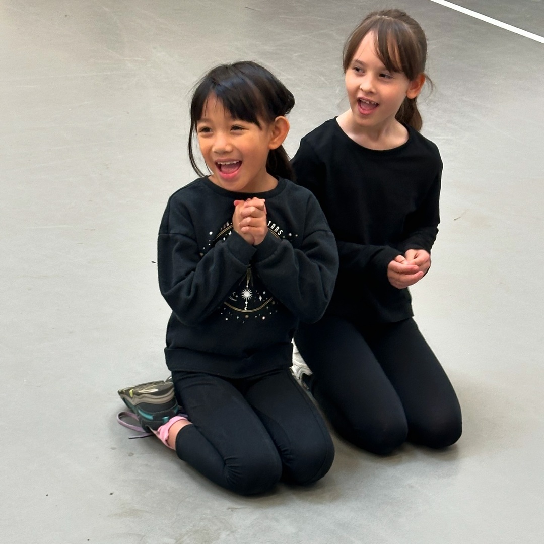 🧩Sunday Funday at Jigsaw Arts Wimbledon! 🧩

Looking forward to working on our shows this weekend! I hope everyone’s been practicing their lines….🎭