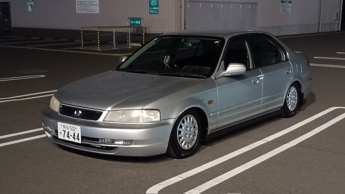 【緩募】
ホンダ ドマーニ 15E クリーンエディション(MB3)
D15B
4AT
7.6万km
フルノーマルにゼロファ車高調つけて1万kmいってないくらい

不具合
・右リアパワーウインドウ動かない
・ヘッドライトクッソ曇ってる
・内外装の使用感・塗装の劣化等
・見てないけどどうせドラシャブーツ破けてる

40万！