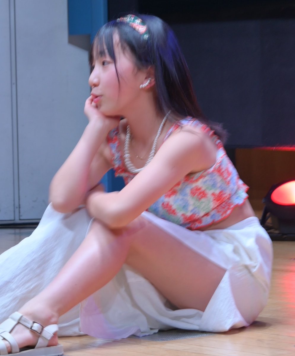 mio_official01's tweet photo. 写真少しずつ🆙してくかも❔️
需要ありますか　#かわいい　
#女子中学生　#jc　 #Photo https://t.co/uAp4jrUknL