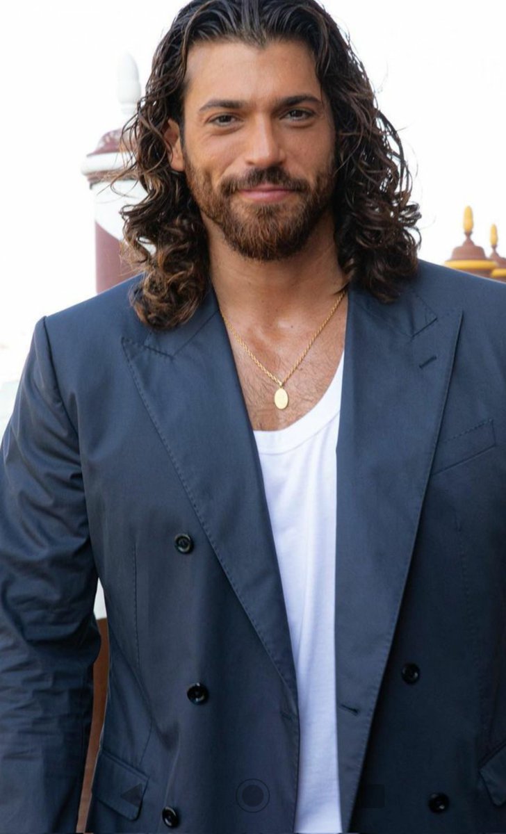 Ludzi szczerych prawych uczciwych i oddanych życzę Ci w pracy i życiu osobistym 
#HappyBirthday35CanYaman