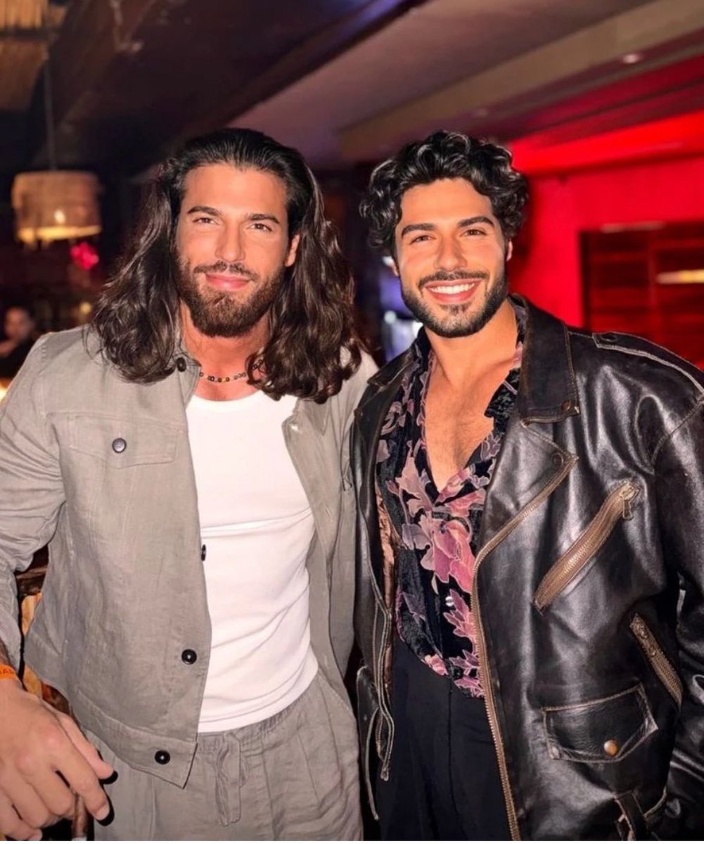 #CanYaman yesterday at venue with friends celebrating his 35th Birthday 💜 

#HappyBirthday35CanYaman

Yesterday with friends at Eco Retreat 
📸| Angelo Musillo