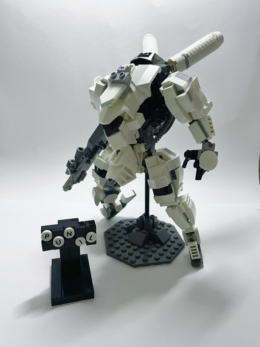 展示用（自宅の😅）ネームプレートを作ってみました🤩
スラ吉さまのアイデアを参考にさせて頂きました・・！長男5歳にロボよりこっちを褒められた😭

#LEGO