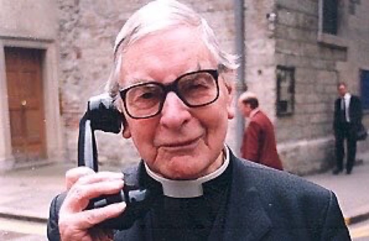 8 November 2007. Anglican cleric Chad Varah died (aged 95). He founded The Samaritans help line to help people contemplating suicide. He answered the first ever call made to the brand new helpline. A person whose life made a real difference to preserving the lives of others.