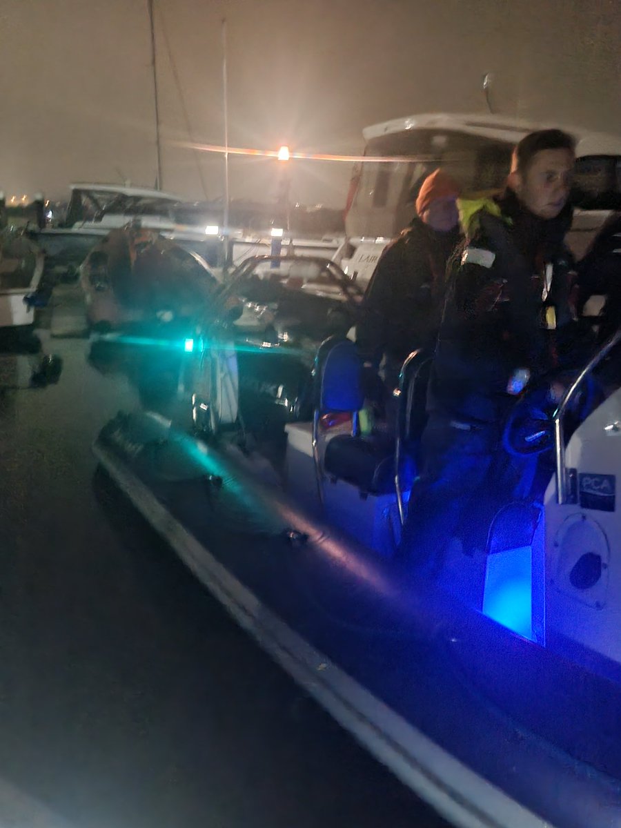 Well done to our Advanced Powerboat Course students this week... end of a long night nav exercise, time for hot choc and a debrief in the classroom.  
#POOLE #powerboat #skipper