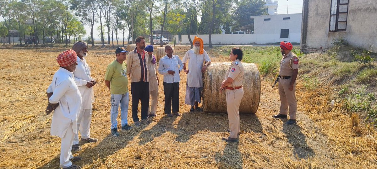 SBSNagarPolice's tweet photo. SBS Nagar Police is regularly conducting the patrolling across the district to curb the stubble burning and sensitise people about negative impacts of straw burning on environment.
#StopStubbleBurning #ConserveEnvironment https://t.co/onrWwhmhDs