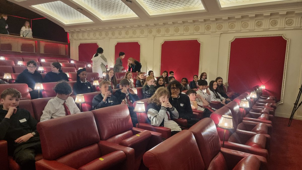MrsWangHHS's tweet photo. Thanks to the @WoFFGlasgow and Jonathan (@dfiefoe) for hosting such a fantastic workshop! Our pupils enjoyed watching a variety of animated short films from different countries, including one in Mandarin. They also made some short films of their own. @HHSModLang https://t.co/2X9V9tRlpM