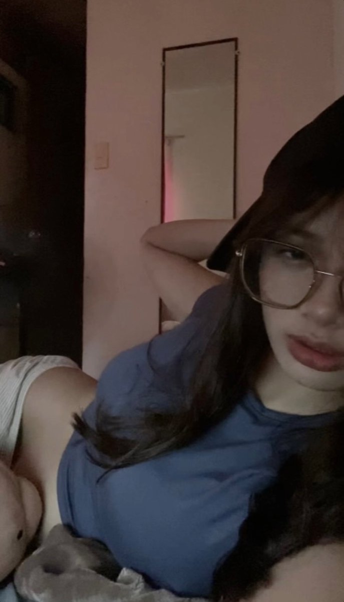 celinesohot's tweet photo. First 50 ❤️ taps 🍒vid 
Rt’s for finger vid with face https://t.co/a2HbmGTiYa