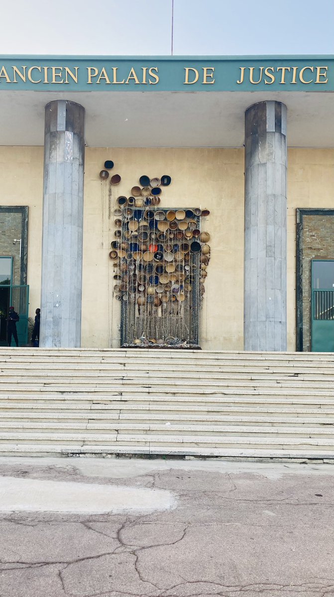 PontdesartsRFI's tweet photo. Émission spéciale aujourd’hui pour célébrer l’ouverture de @Dak_Artbiennale
📻rendez à 16h10 (heure de Paris) avec @_SalimataDiop_, directrice artistique et des artistes de la @Dak_Artbiennale, @Martin_Lukongo Sènami Donoumassou et @ClayApenouvon au micro de @JFCadet_RFI sur @RFI https://t.co/9ddFWLr2ue