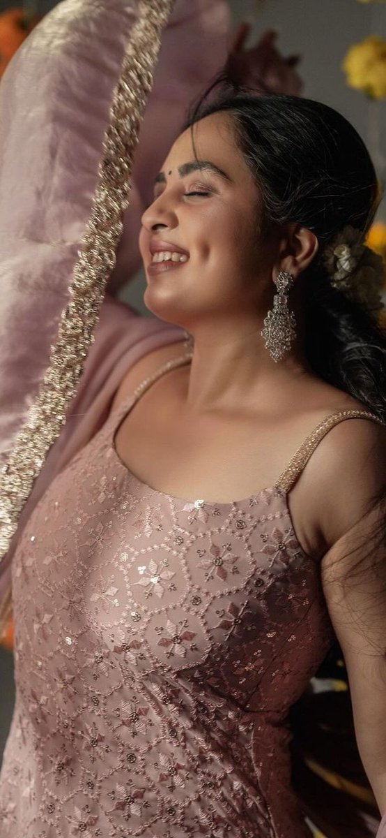 actressmeena26's tweet photo. 🎯#SrushtiDangeThread

#SrushtiDange https://t.co/aNu99drxY6