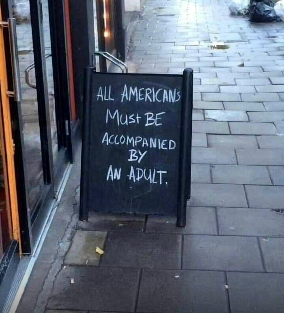 Andrew_Parle's tweet photo. Has anyone moved over to @bluesky ? I recently created an account - so far so good! 

This made me laugh! https://t.co/RORKmesL2p