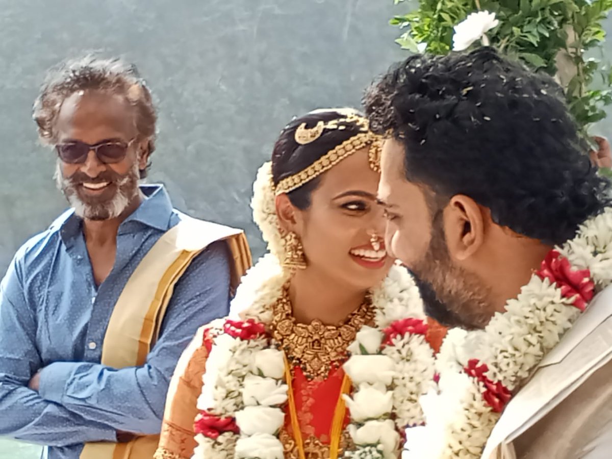 classicparky's tweet photo. Happy Married Life 🤩❤️

#RamyaPandian 🌹 

#BiggBossTamil #BiggBossTamil8 

https://t.co/qNxg2gjNRI