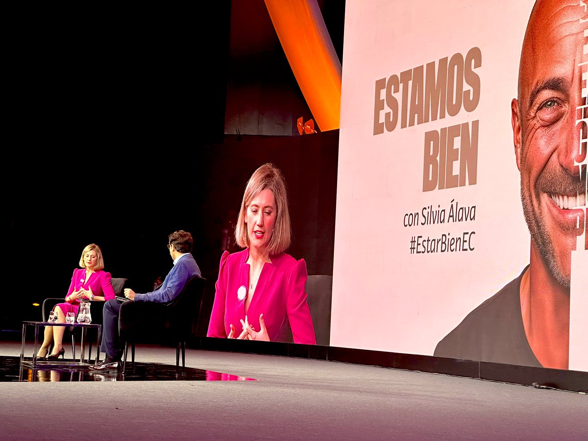 MartinVarelaDav's tweet photo. “Estar” como clave educativa y nueva manera de ser y hacer en los centros educativos… También para las familias @silviaalava en #SerEstarEducar @ecatolicas https://t.co/dD6w1wQFSI