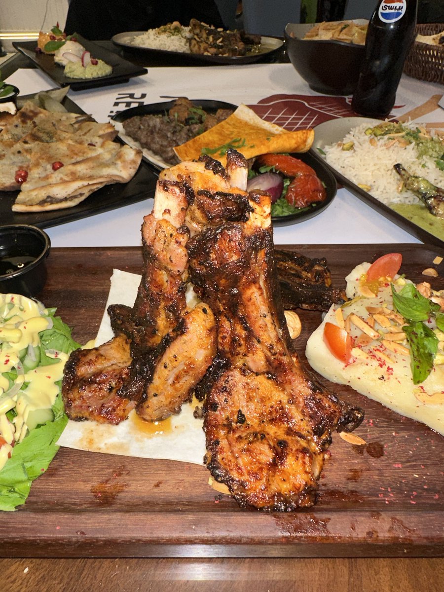 ريشكوم 🤩♥️
مطعم لذيذ بالرياض متخصص في الريش ويراهنون عليها وعندهم أيضاً مشاوي طازجة يستخدمون لحم نعيمي والدجاج محلي مبرد يقدمون الريش بعدة أنواع مثل ريش سبيشل وريش بالعسل وريش بيستو جودة عالية وسعر منافس وطعم رهيب يفتحون يومياً من الساعة 1 ظهرا
📍حي المرسلات - طريق أبوبكر الصديق