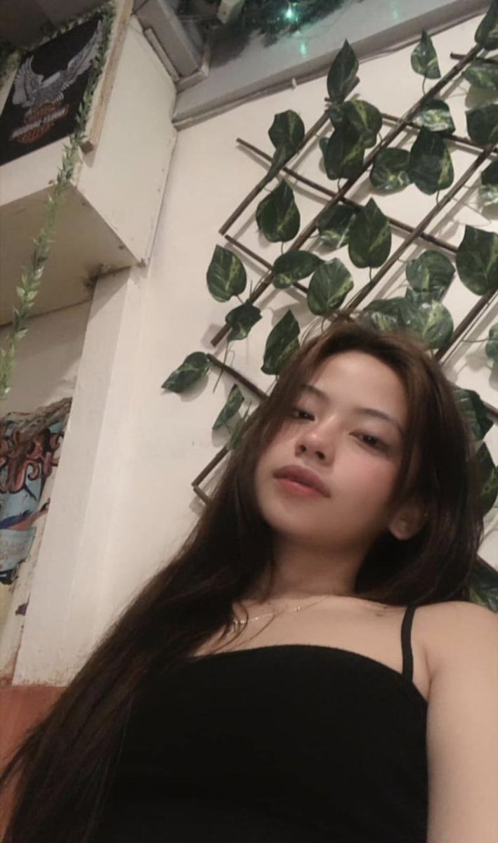 Kayceesohot's tweet photo. deleting in 12 hours, but whoever likes and says hi, ill send u a nudie in dm 😚 https://t.co/U0ggnVh9YK