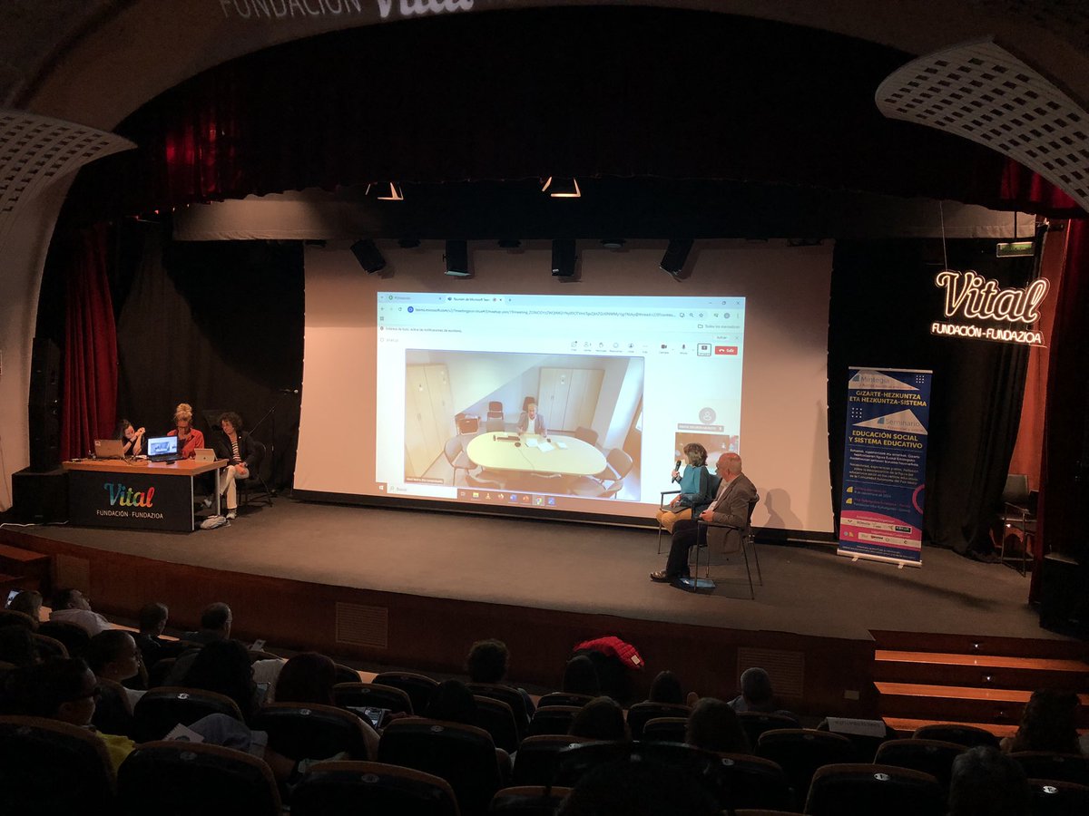 “El Educador Social tiene que estar totalmente integrado en la dinámica cotidiana del centro escolar, a todos los niveles, no sólo para apagar fuegos”. Martí March, en el seminario #EducacionSocial y Sistema Educativo.