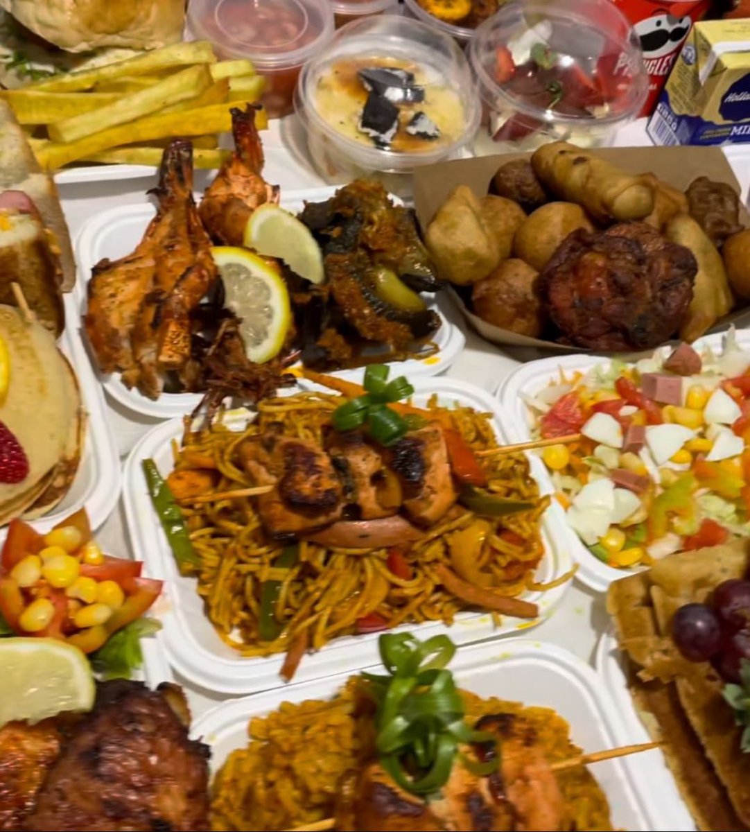 SimplyIvy29's tweet photo. Another day to order from Food2Pot!! Our kitchen is open to serve you.
#NellyMbonu #Food2Pot https://t.co/43Hnm03NnE