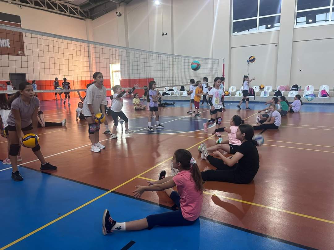 cnrcrlk45's tweet photo. GSB Kış Spor Okulları Antremanlarımız devam ediyor.
2. dönem kayıtlarımız Şehit Turgut Solak Spor salonunda başlamış olup.Tüm kurslarımız ücretsizdir.
KARESİ📌 https://t.co/9mM5H0FDnO