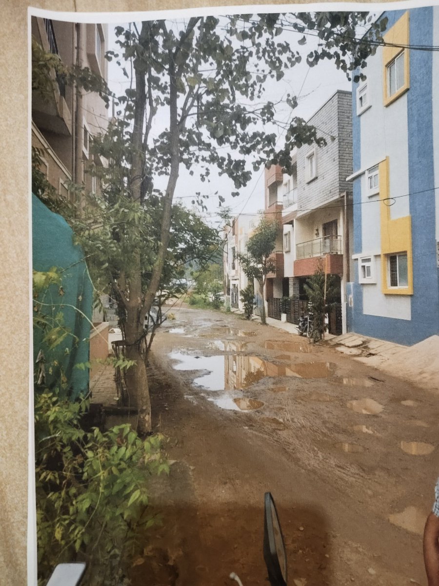 SridharanBlr's tweet photo. #HoramavuBrindavanAvenueJailLife 

Total population - 1500+
Tax paid : -2crs 
Besic Amenity: Very poor
MLA + BBMP Meeting: 100+ 
Output :  Suffering 
Suffering : Sewage, pothole, Disease, Accidents.

Overall :  INDIAN Gaza
@bbmpcommr
@BABasavaraja 
@timesofindia 
@CMofKarnataka https://t.co/4hBajR2aw7