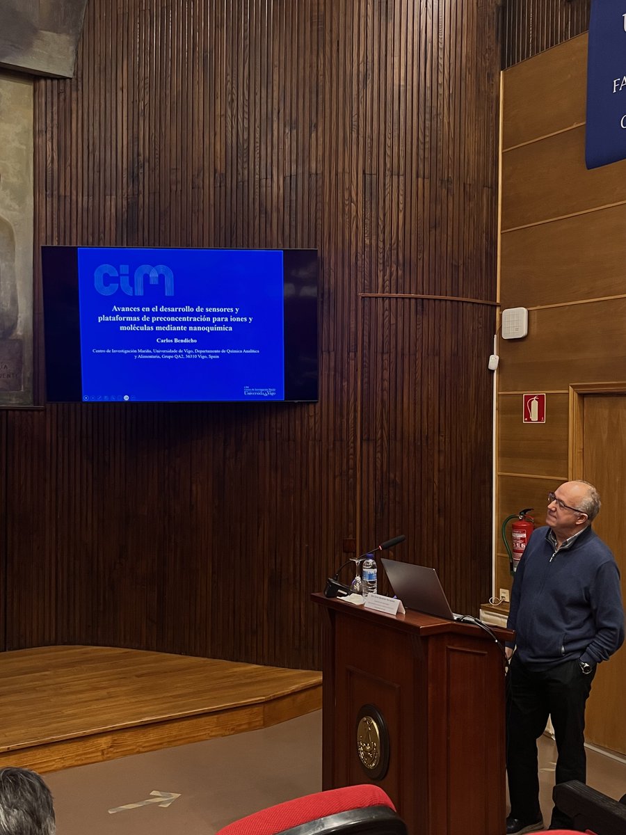 QA2_UVigo's tweet photo. Last November 6th, Professor Carlos Bendicho Hernández from our QA2 group gave a lecture at the University of Santiago de Compostela (@UniversidadeUSC ) as part of the lecture series "Reactiva a túa química"
Many thanks to the USC for allowing us to participate in this initiative https://t.co/rI0K1cu1s6