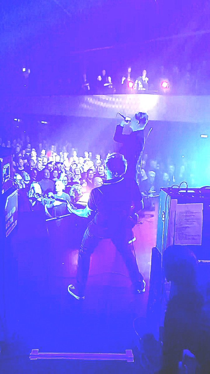 Dresden tonight !
Alter Schlachthof. 19:00 Doors open.  20:00 Vanessa Anne Redd.  21: 00 Voodooclub.❤️
Show is sold out.